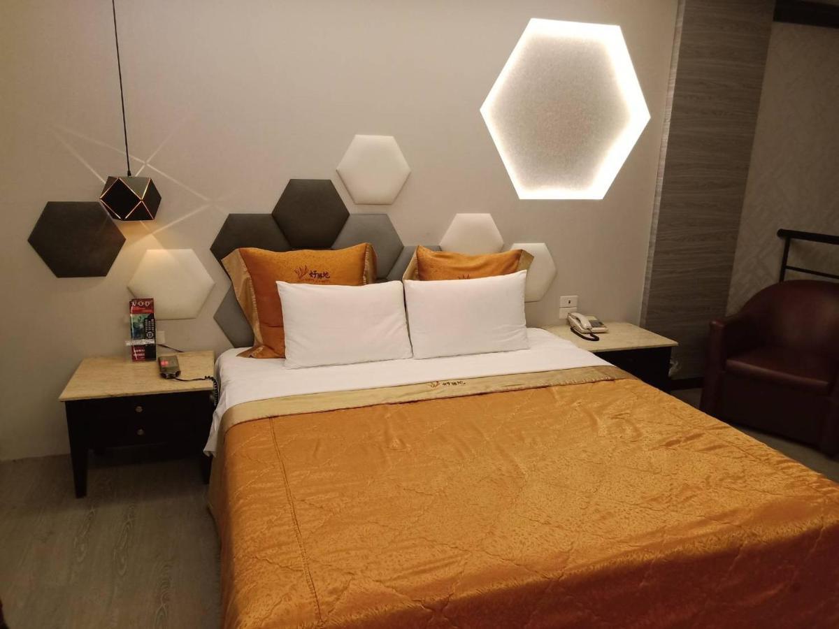 Xin Yuan Motel 타이중 외부 사진